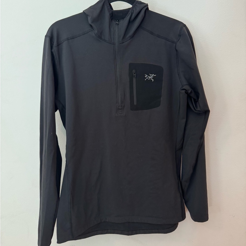 Arc'teryx Men’s Rho LT Hooded Zip Neck